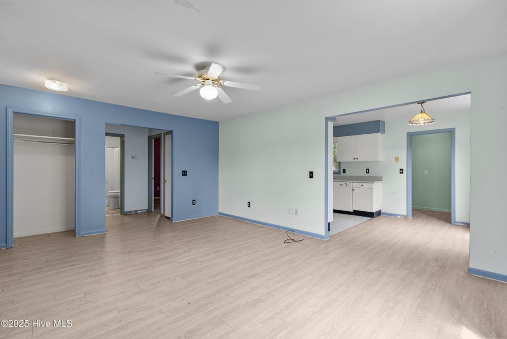 102 Croaker Street, Moyock, NC 27958