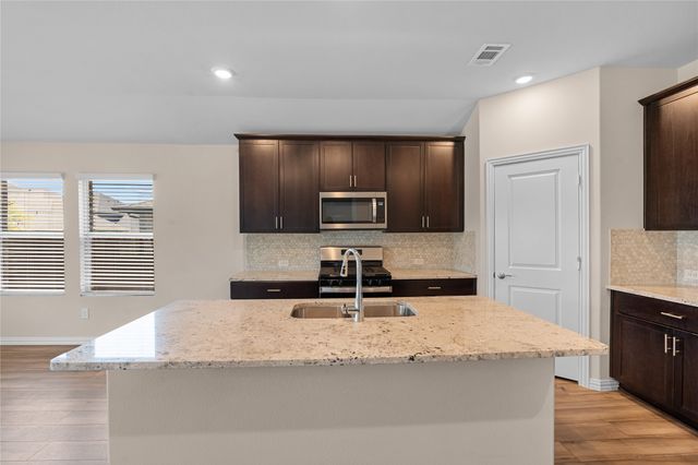 207 Mizuna Drive, Mckinney, TX 75071