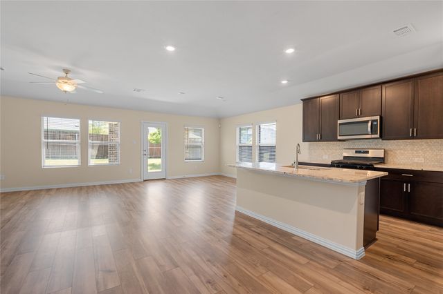207 Mizuna Drive, Mckinney, TX 75071