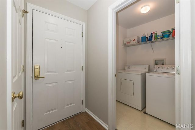 1217 Woodland Point Drive, St Louis, MO 63146