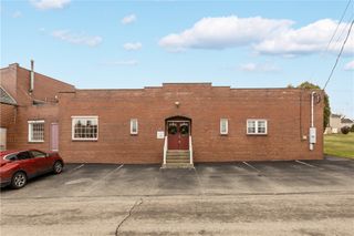 206 Alexander Ave., North Strabane, PA 15363