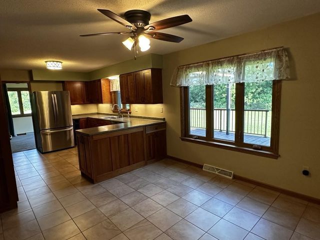 2611 Penny Lane, Stoughton, WI 53589