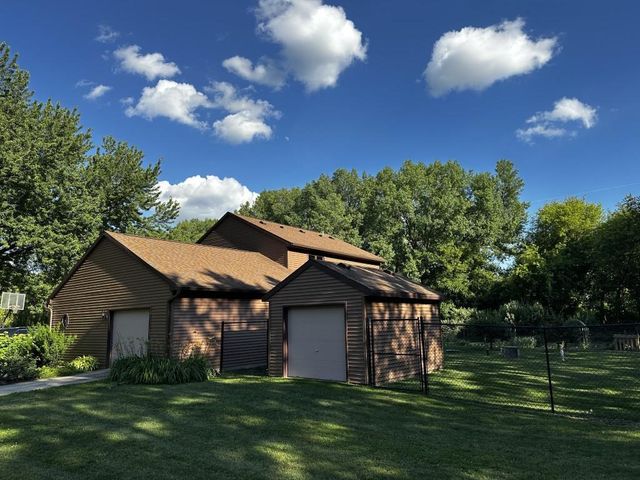 2611 Penny Lane, Stoughton, WI 53589