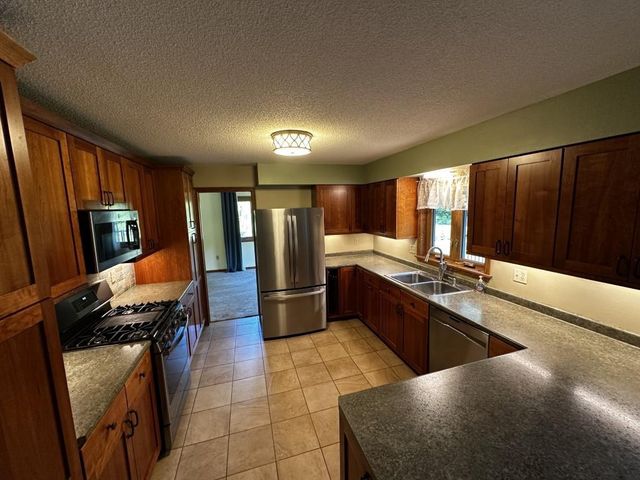 2611 Penny Lane, Stoughton, WI 53589