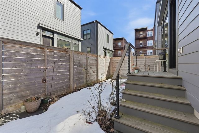 6 Richardson St 6, Cambridge, MA 02139