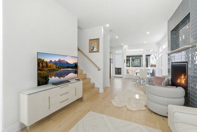 6 Richardson St 6, Cambridge, MA 02139