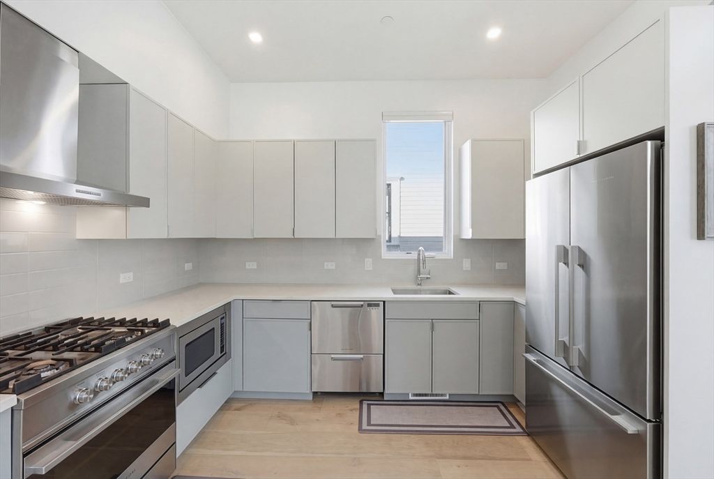 6 Richardson St 6, Cambridge, MA 02139