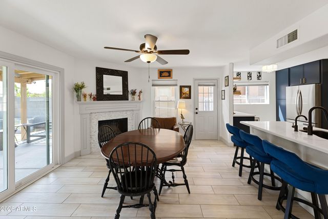 1836 N STAPLEY Drive 118, Mesa, AZ 85203
