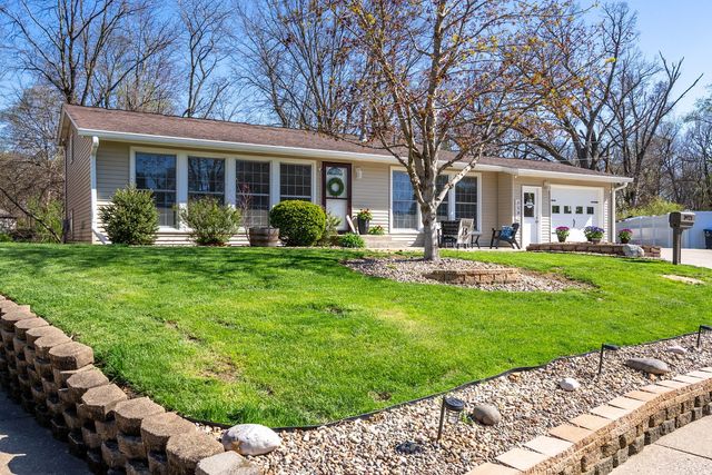 3921 29th Street, Rock Island, IL 61201