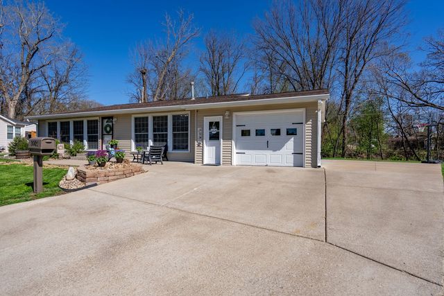3921 29th Street, Rock Island, IL 61201