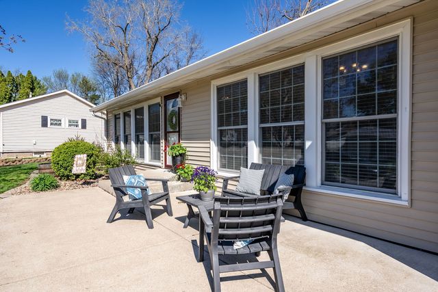 3921 29th Street, Rock Island, IL 61201