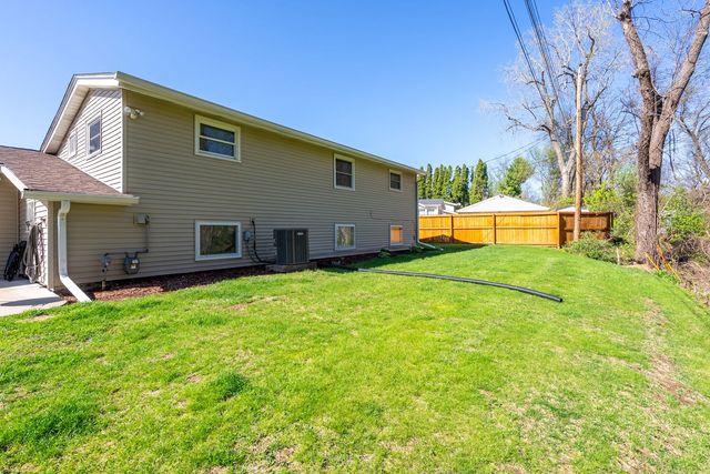 3921 29th Street, Rock Island, IL 61201