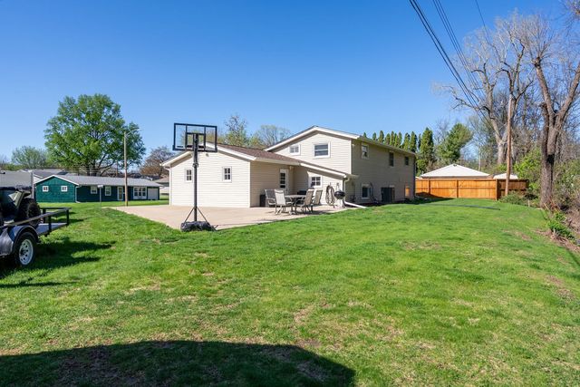 3921 29th Street, Rock Island, IL 61201