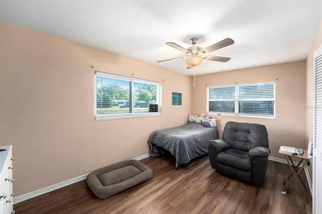 6800 16TH STREET N, St Petersburg, FL 33702