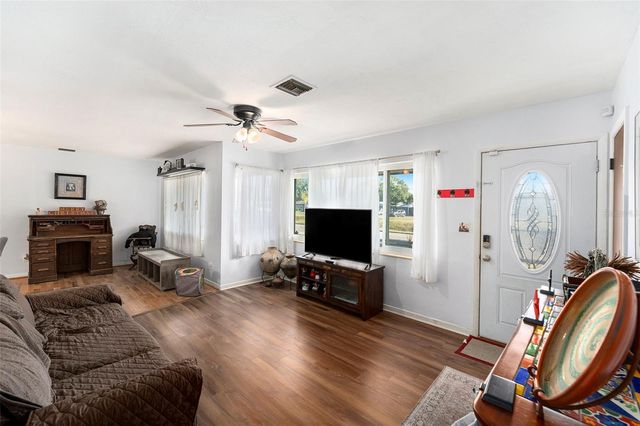 6800 16TH STREET N, St Petersburg, FL 33702