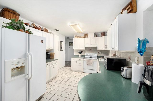 6800 16TH STREET N, St Petersburg, FL 33702