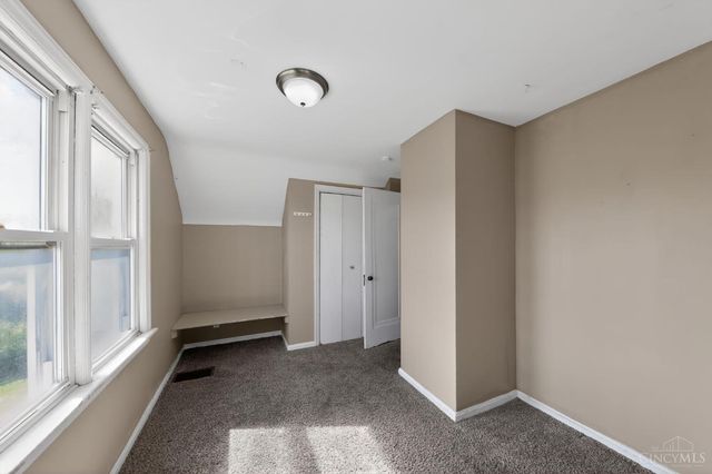 1893 Ashbrook Drive, Cincinnati, OH 45238