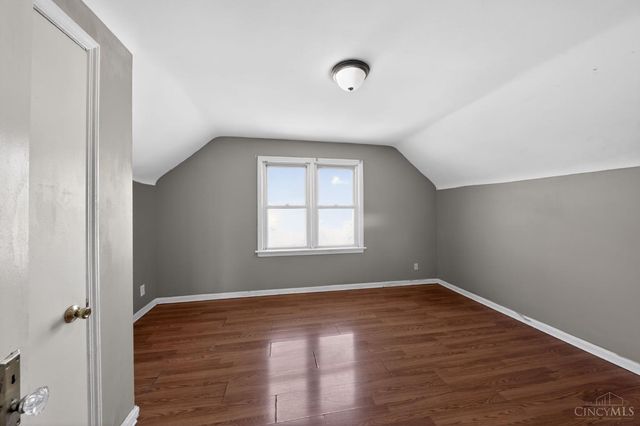 1893 Ashbrook Drive, Cincinnati, OH 45238