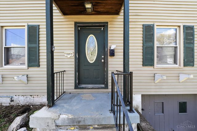 1893 Ashbrook Drive, Cincinnati, OH 45238