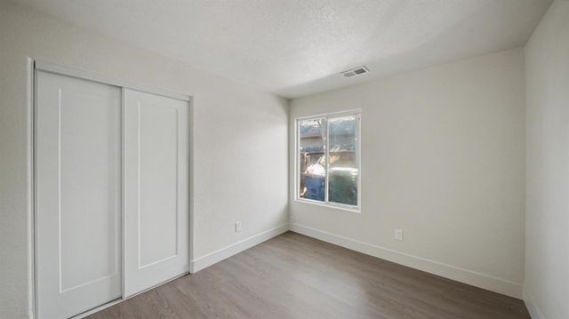 831 Emily St, Turlock, CA 95380