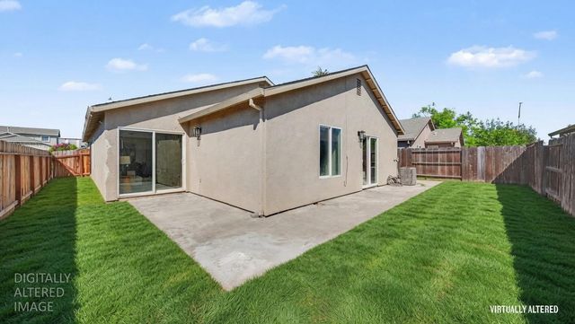 831 Emily St, Turlock, CA 95380