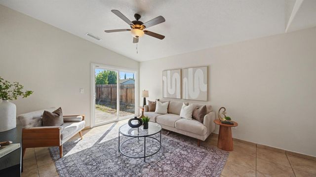 831 Emily St, Turlock, CA 95380