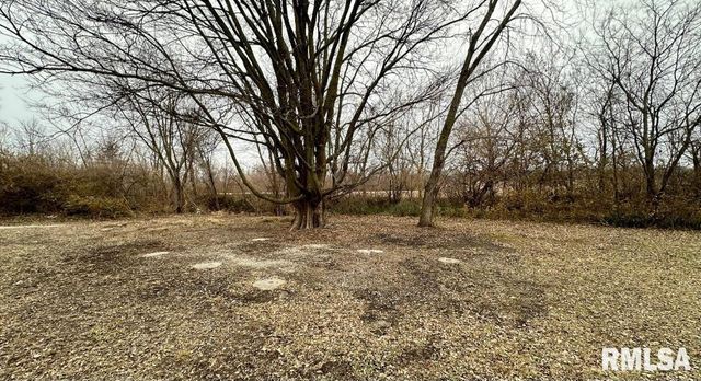 3734 W 5TH Street, Quincy, IL 62305