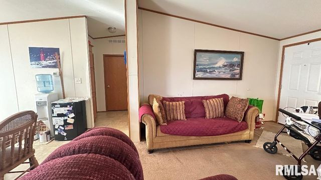 3734 W 5TH Street, Quincy, IL 62305