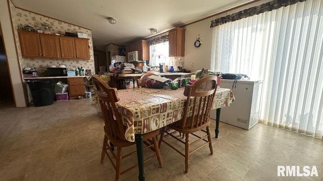 3734 W 5TH Street, Quincy, IL 62305