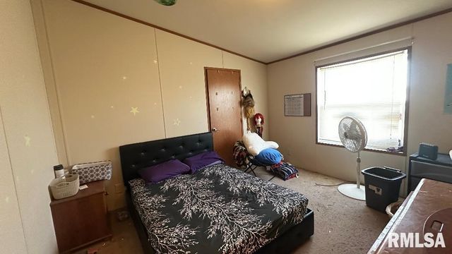 3734 W 5TH Street, Quincy, IL 62305