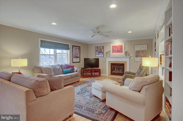 312 CHESTNUT CIRCLE, Shippensburg, PA 17257