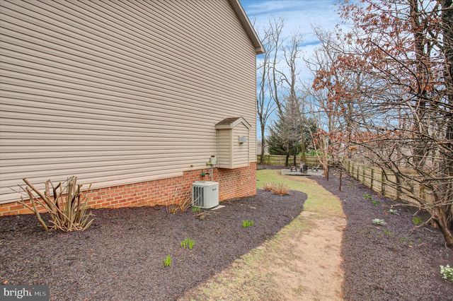 312 CHESTNUT CIRCLE, Shippensburg, PA 17257