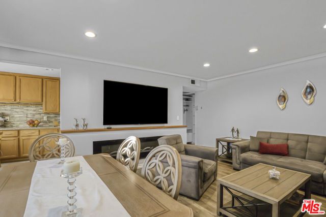 11813 Runnymede 47, North Hollywood (los Angeles), CA 91605