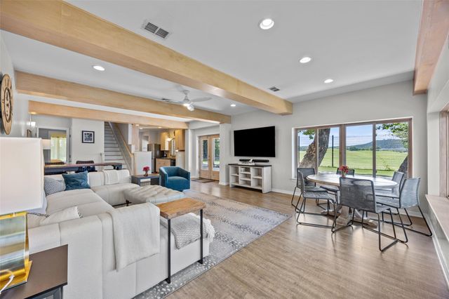 1758 Channel RD, Austin, TX 78746