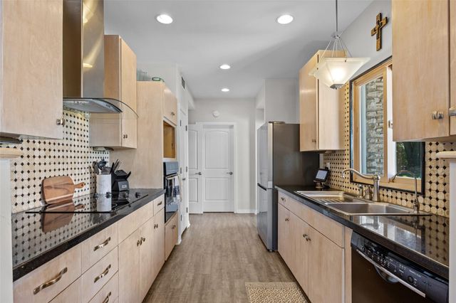 1758 Channel RD, Austin, TX 78746
