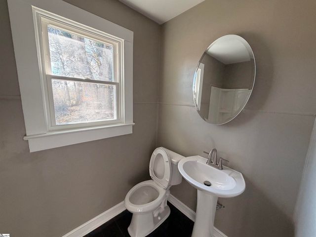 526 E Greer Street, Honea Path, SC 29654