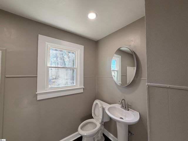 526 E Greer Street, Honea Path, SC 29654