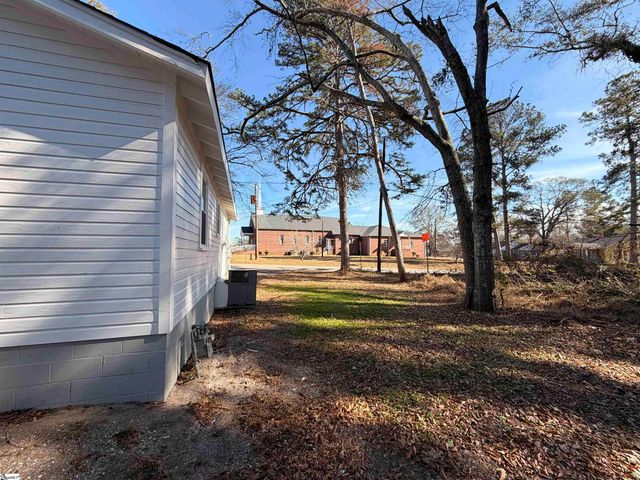 526 E Greer Street, Honea Path, SC 29654