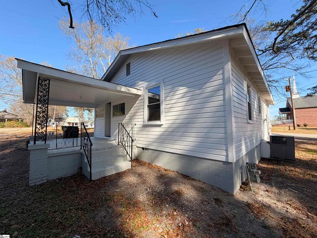 526 E Greer Street, Honea Path, SC 29654