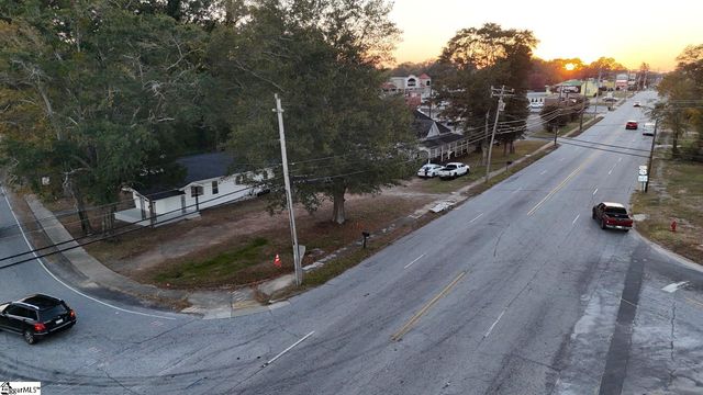 526 E Greer Street, Honea Path, SC 29654