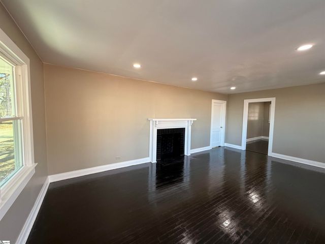 526 E Greer Street, Honea Path, SC 29654