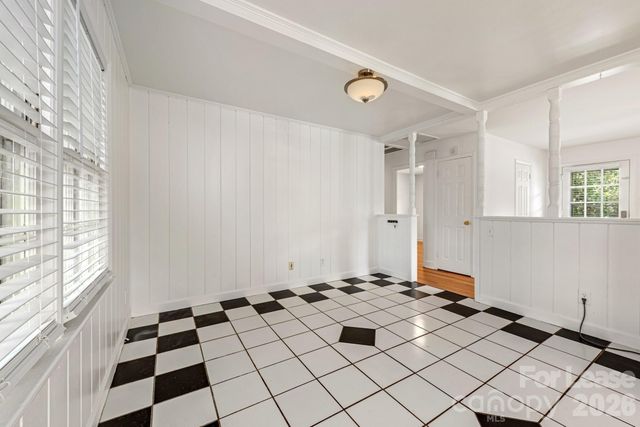 1129 Eastview Drive, Charlotte, NC 28211