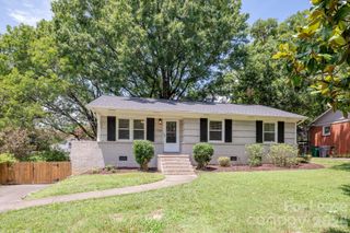 1129 Eastview Drive, Charlotte, NC 28211