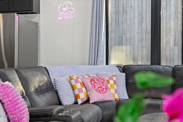 1353 Reedmont Way, Sevierville, TN 37876