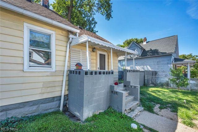 3502 Carlyle Avenue, Cleveland, OH 44109