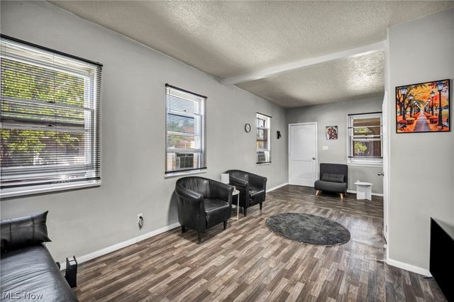 3502 Carlyle Avenue, Cleveland, OH 44109