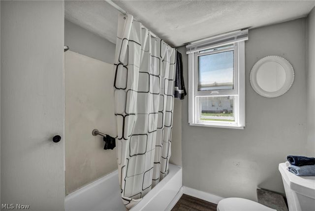3502 Carlyle Avenue, Cleveland, OH 44109