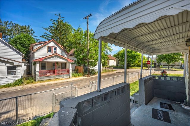 3502 Carlyle Avenue, Cleveland, OH 44109