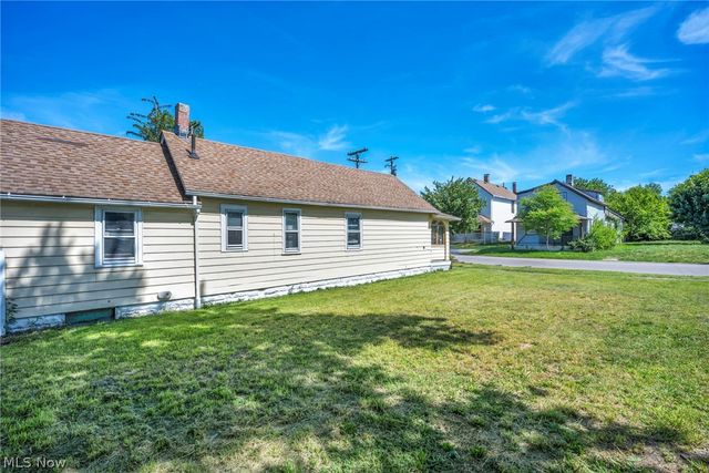 3502 Carlyle Avenue, Cleveland, OH 44109