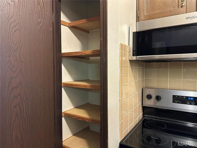 702 Materdie Lane C, Florissant, MO 63031